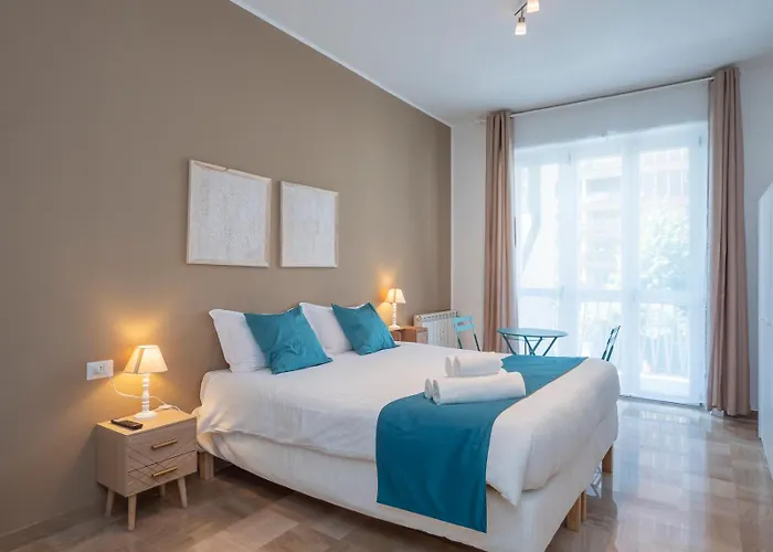 Xenia Apartments - Luminous Suite In Citylife